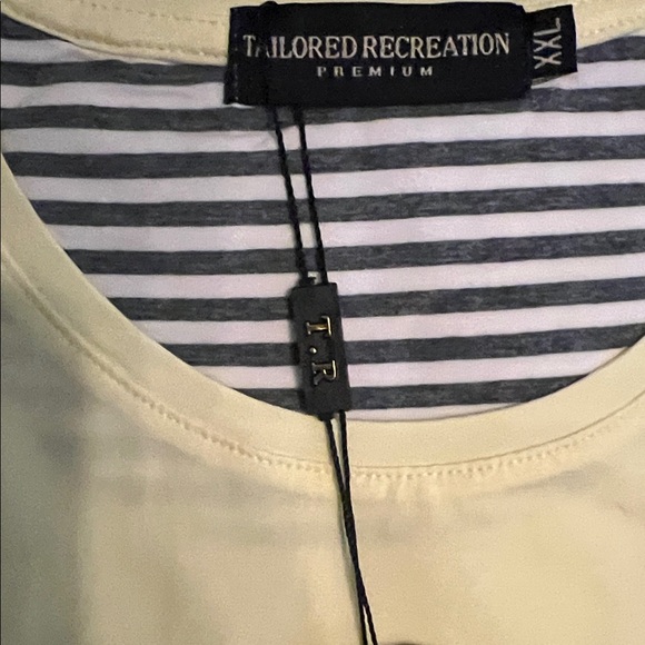 NWT Premium Yellow Short Sleeve shirt 🌺Sale - Picture 2 of 8